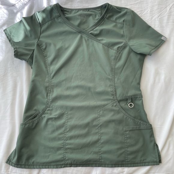 Infinity by Cherokee Scrub Top - Picture 1 of 2